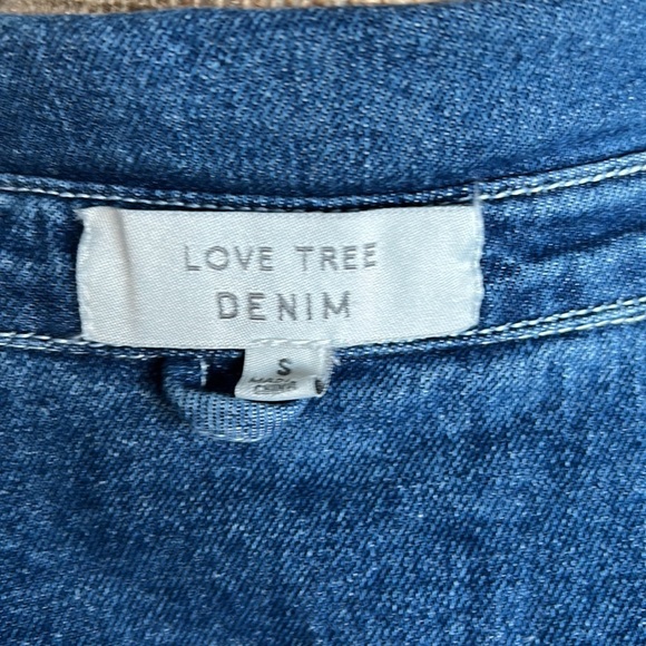 Love Tree Denim long sleeve button down distressed raw hem tunic shirt - Picture 11 of 16